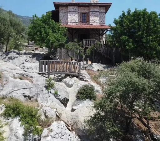 santa stone house bahce peyzaji ve manzarasi